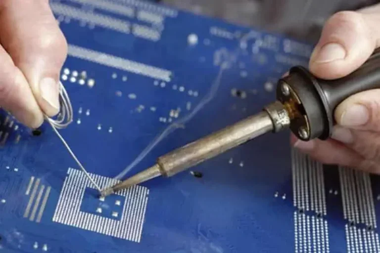 Soldering 1 768x512 1